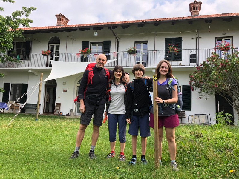 Una famiglia di viandanti alla Casa del Movimento Lento nel 2020